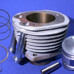 Cylinder set Ural 650 cc, complete with piston, rings, etc.
