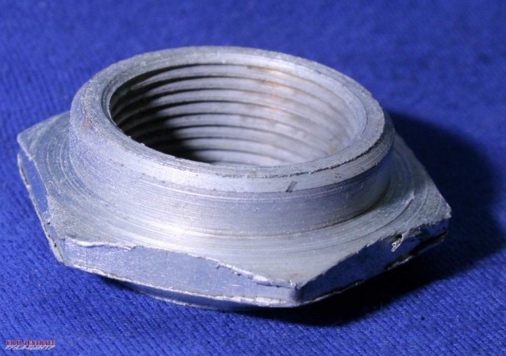 Steering head bearing nut