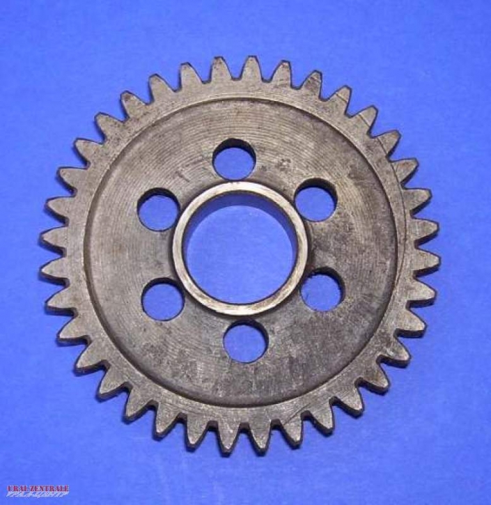 Pinion 1st gear Gear box M72
